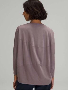 Lululemon Back In Action Long Sleeve
Shirt